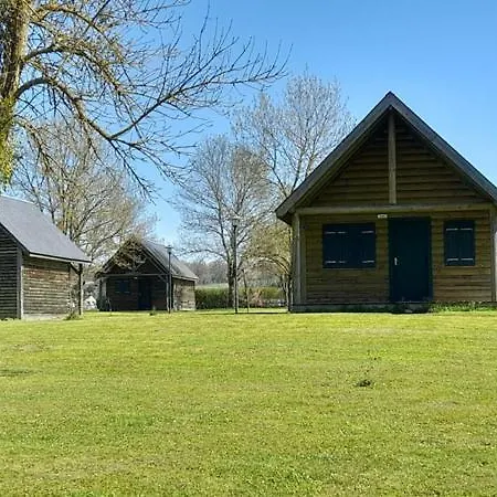 Camping Onlycamp La Roseraie Descartes Exterior foto