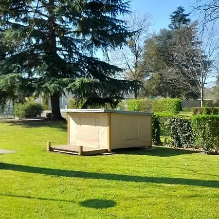 Camping Onlycamp La Roseraie Descartes Exterior foto